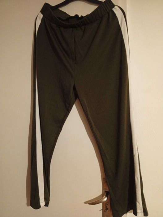 Дамски спортен комплект