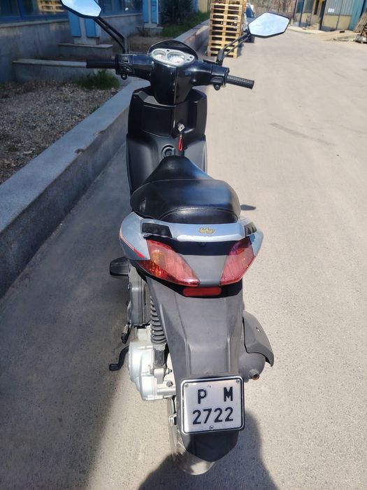 Скутер Aprilia 50 cc