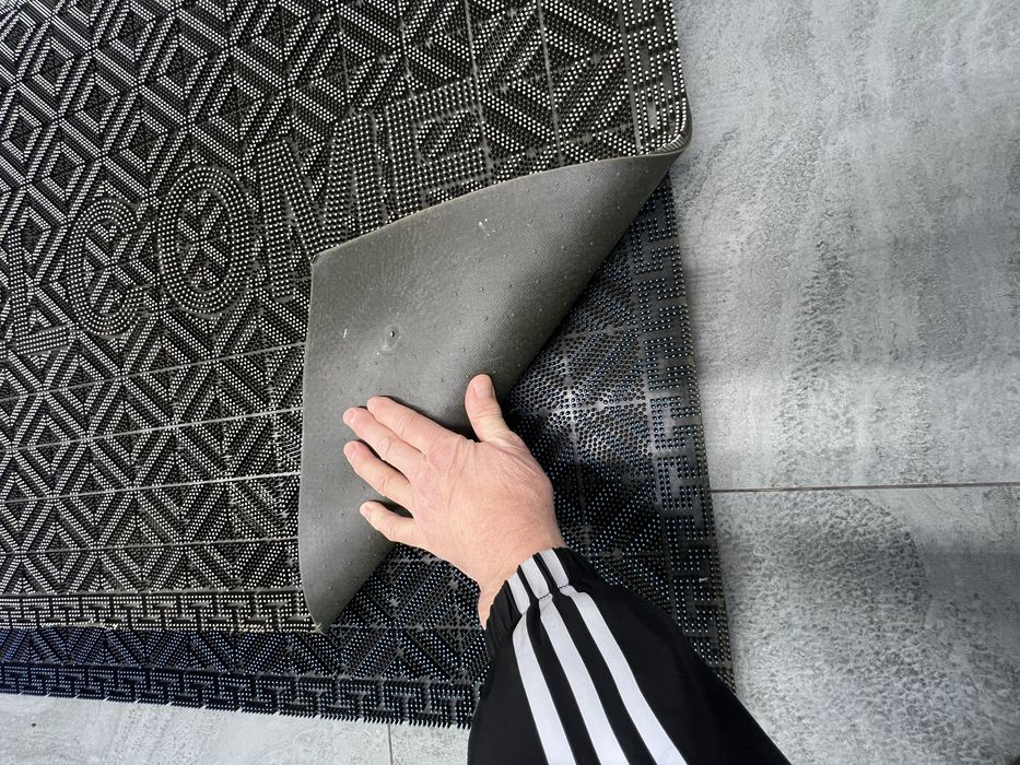 Коврик резиновый на шипах