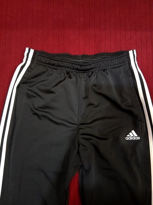 Из США, спортивные трико от бренда "ADIDAS".          MADE IN JORDAN
