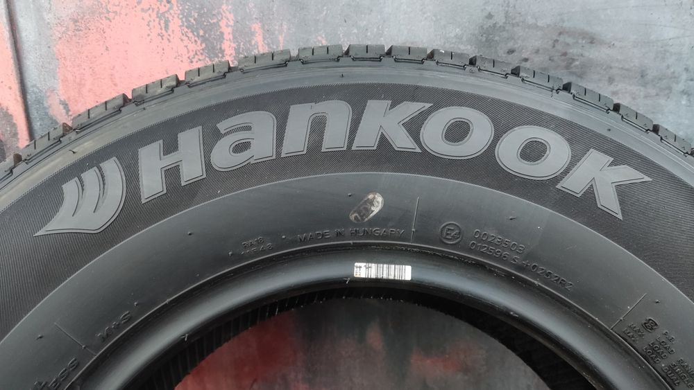 2бр. бусови гуми 195/R14C Hankook Vantra LT
dot23
8.64
Гумите са във с