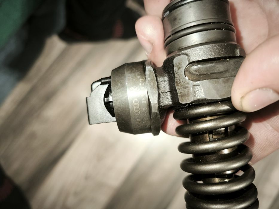 Injector Passat 2.0 tdi bmp