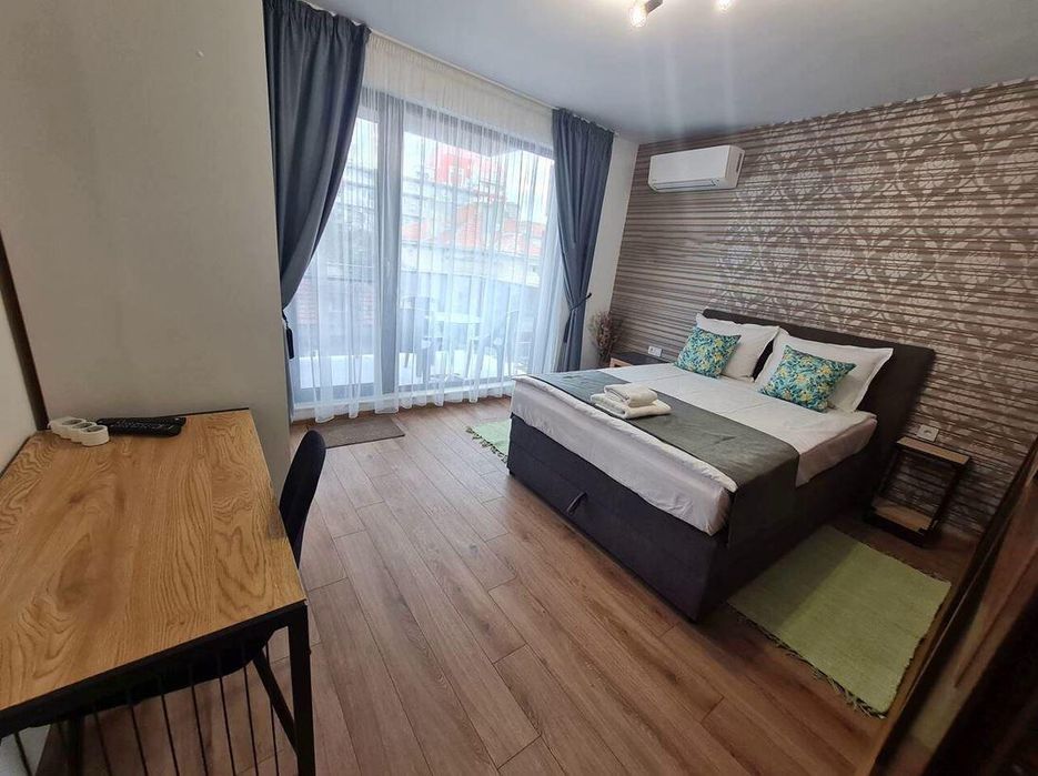 Тристаен апартамент, под наем, Център