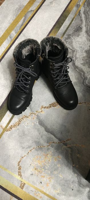 Ghete damă piele îmblănite