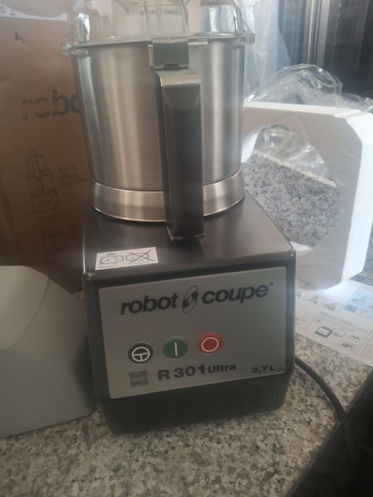 Зеленчукорезачка НОВА  и чопър ROBOT COUPE