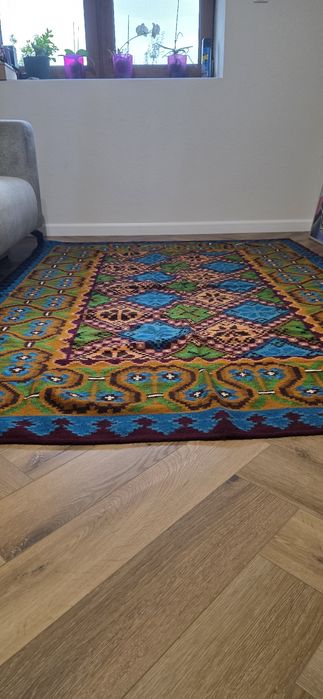 Vand set 2 covoare din lana tesute,noi