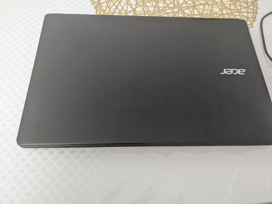 Продам ноутбук Acer e5-571 в хорошем состоянии