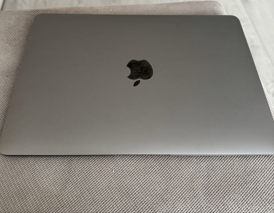 MacBook 12 Retina 2017 / m3 / 8GB / 256GB SSD