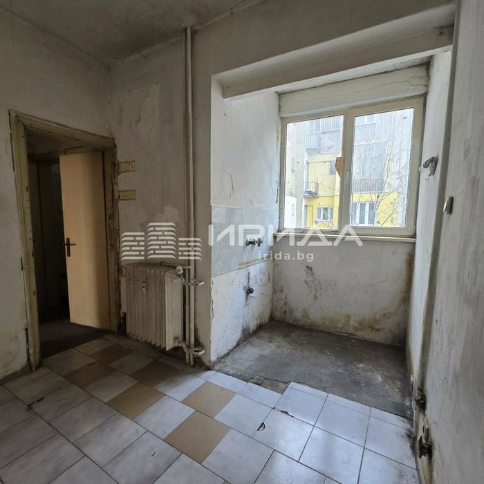 Двустаен апартамент в Банишора