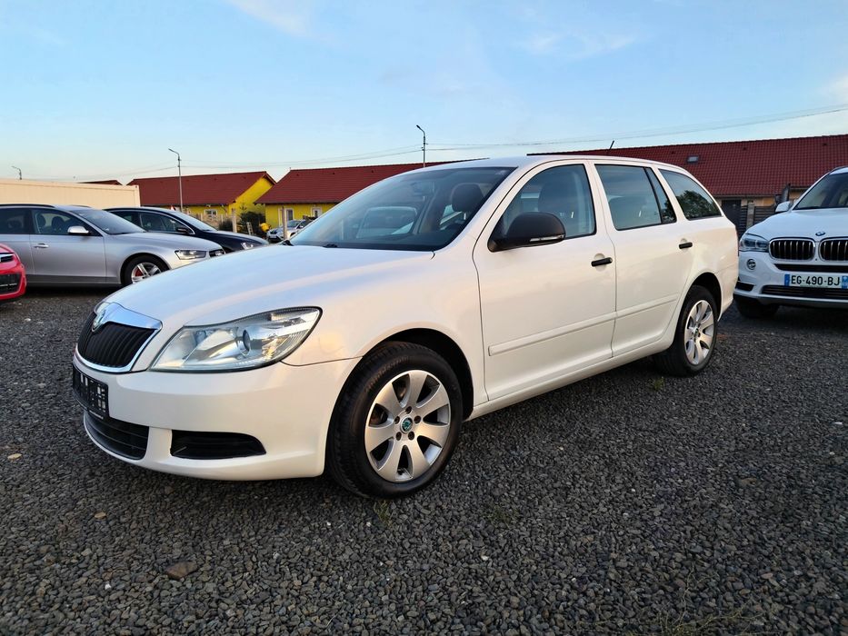 SKODA Octavia 2013 — imagine 2