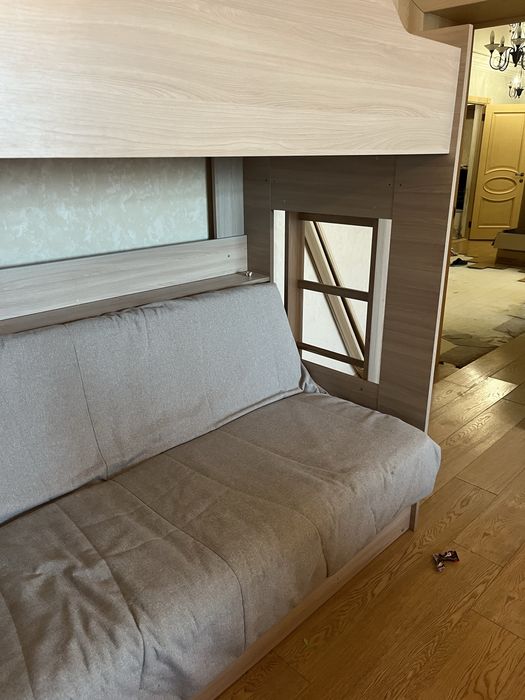 Продом кровать двухярусный