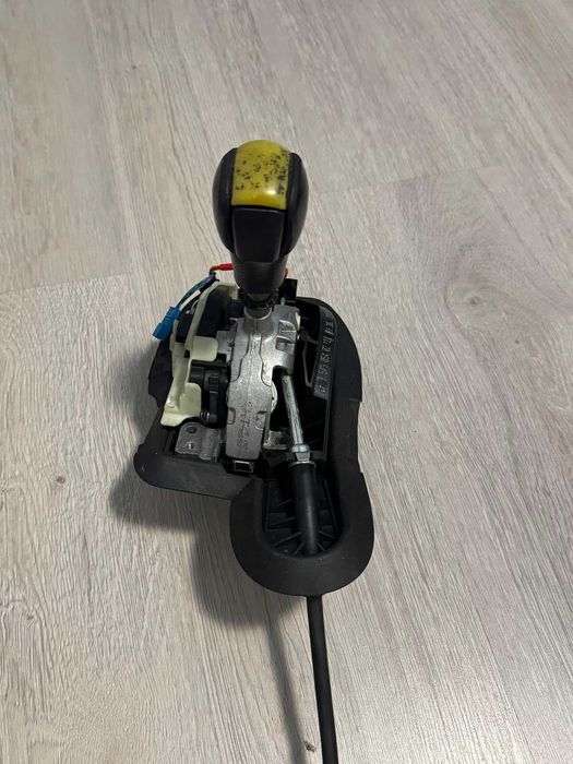 Schimbător selector viteze automat BMW E87 E81 120d 6HP19 cod 7603621