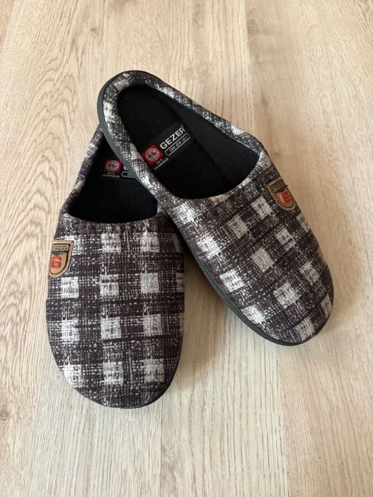 Новые мужские тапочки