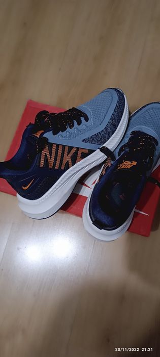 NIKE-Дамски Кожени Маратонки-Естествен велур.