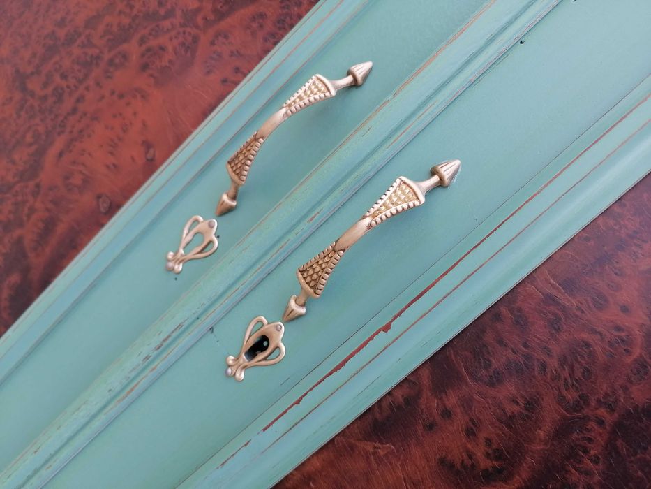 Comoda veche din lemn cu blat din stejar, reconditionata / Servanta