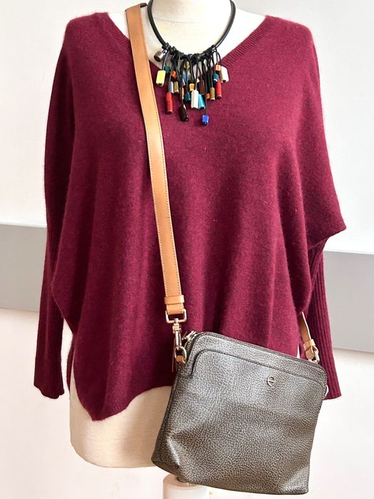 Мек кашмирен пуловер в бургунди