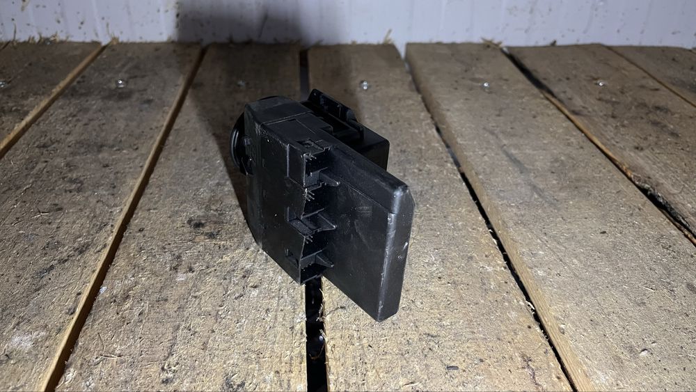 Гнездо за ключ Mercedes C W203 (2000-2004)