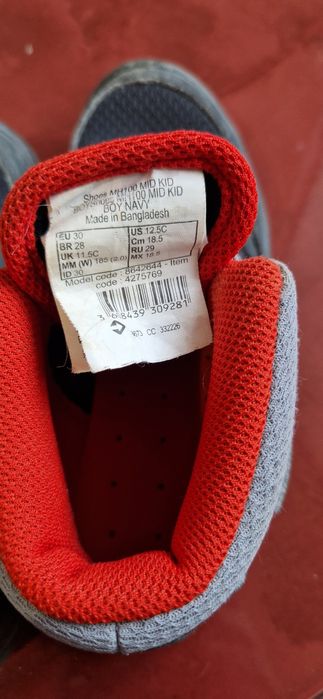 Bocanci copii mid cu bandă cu arici Drumeție la munte Gri