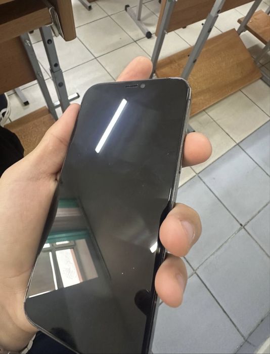 Продам Айфон 12 про