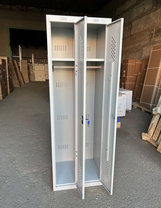 Шкафы для раздевалок Практик.