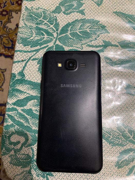 Samsung Galaxy j7 neo
