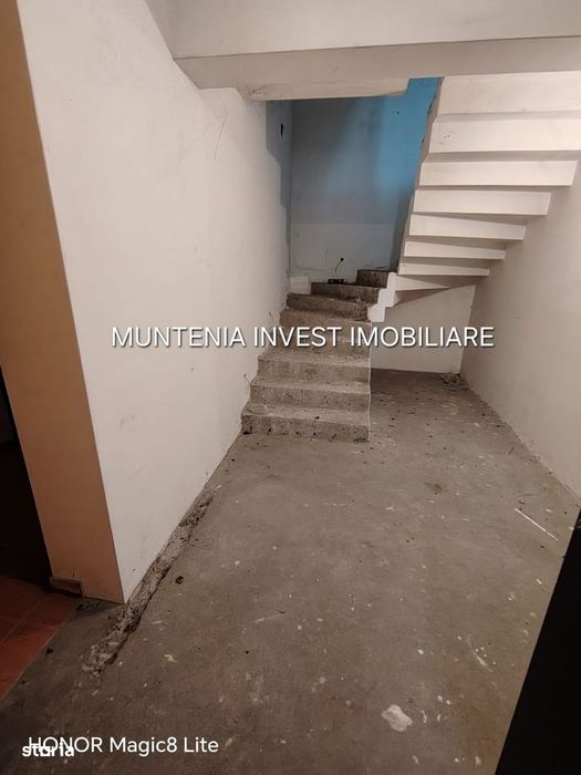 Oportunitate! Casă spațioasă, zona centrală - Pitești