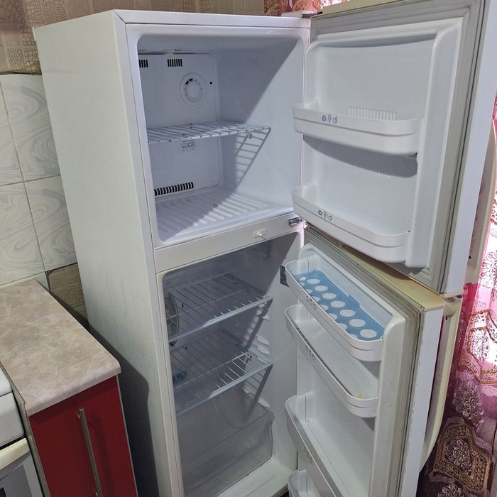 Отдам нерабочий холодильник