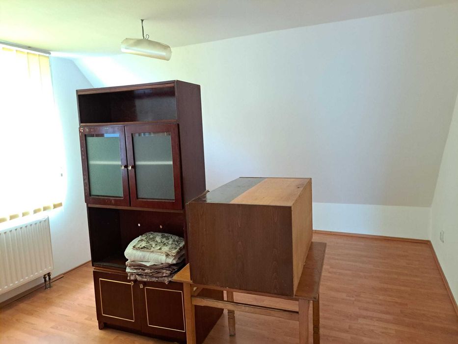 Casa Insiruita (triplex) in Floresti