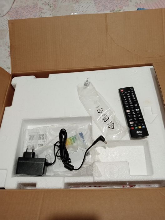 Smart tv/monitor led, LG, nou 60.cm