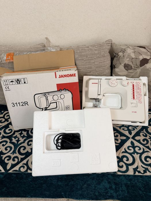 Швейная машина Janome 3112R
