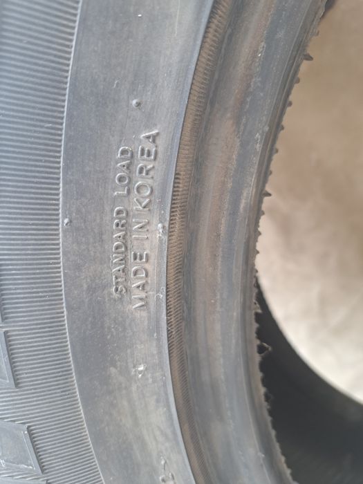 Продам две шины 285-60  R 18.