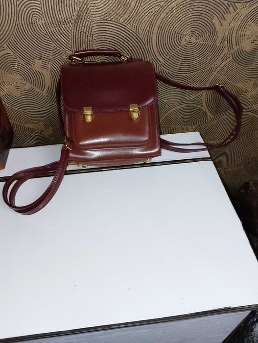 Дамска чанта на Марк Шантал , дамски ранички и чанта,,клъч"