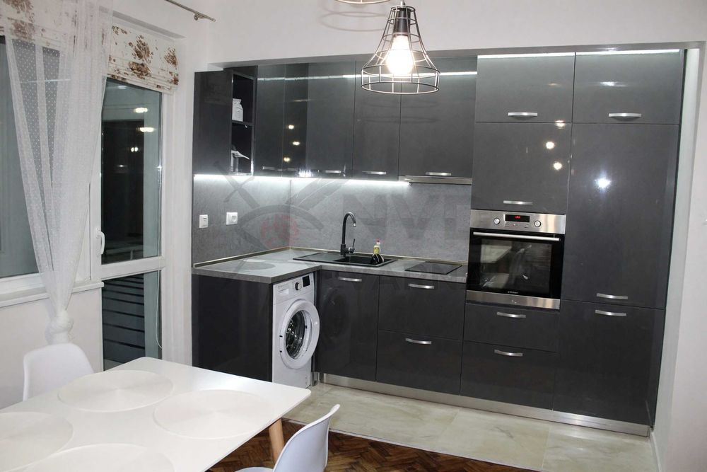 Тристаен апартамент в Зимно кино Тракия! 21294362
