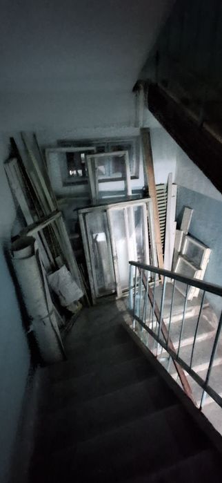 Рамы и линолеум б/у