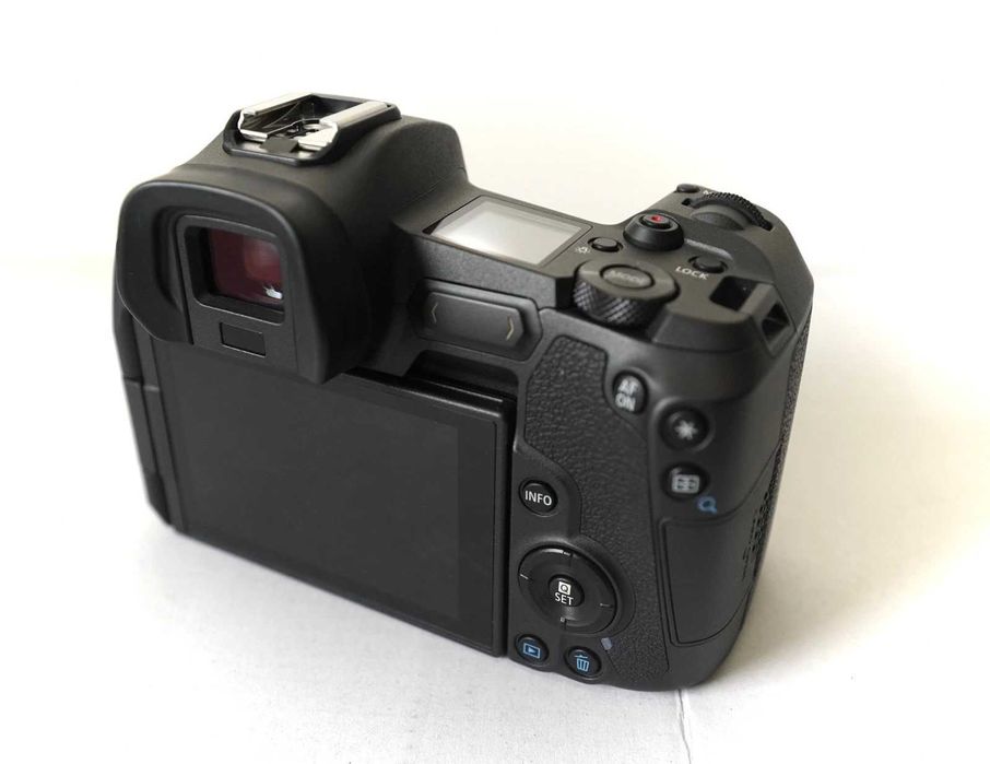 КАТО НОВ! Canon EOS R + обектив RF 24-105 f4 L IS USM,само 3400 кадъра