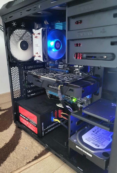 PC Gaming Intel Core i7 3770 + GeForce 1070 + 16 GB RAM + SSD + HDD