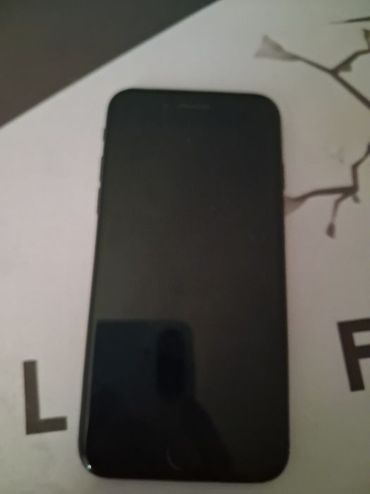 заблокированный Iphone 7