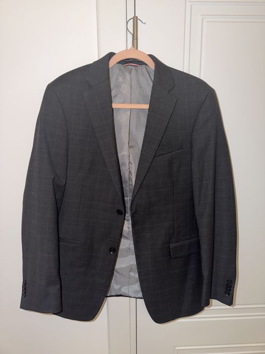 Costum Tommy Hilfiger de vanzare