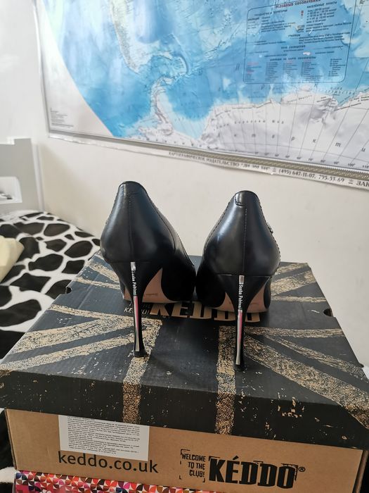 Продам туфли Sasha Fabiani 38 размер