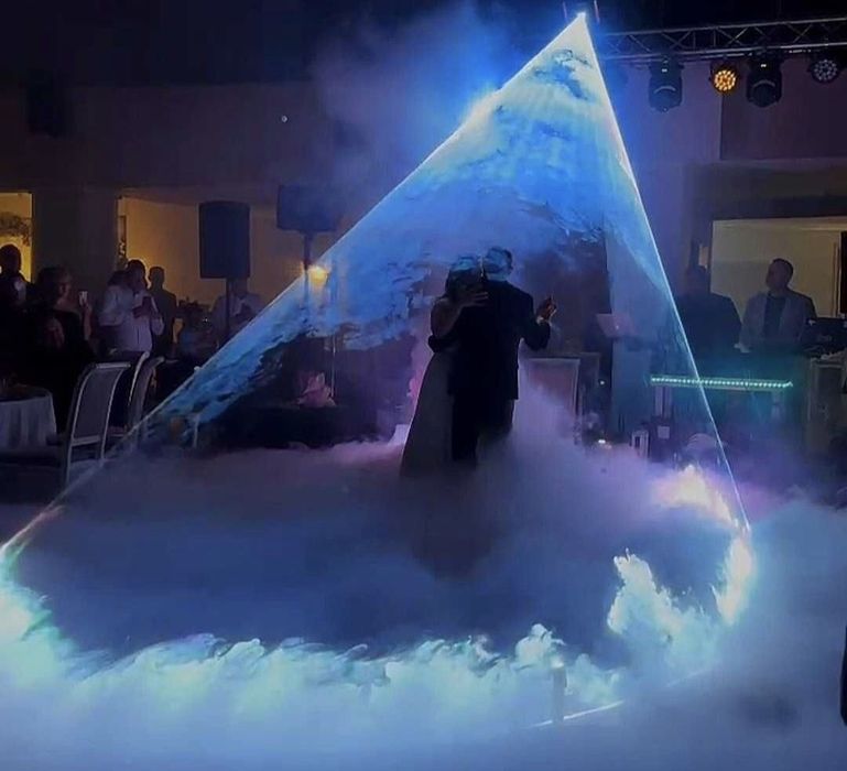 Fum greu & Baloane cu fum & Laser cercul magic  - dansul mirilor