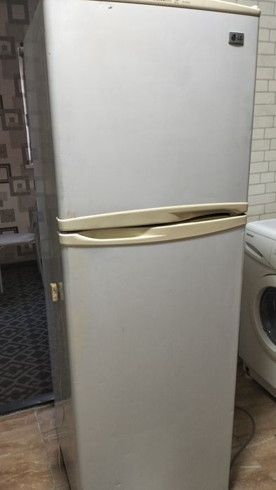Продается Холодильник LG