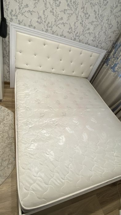 Кровать двухспальная