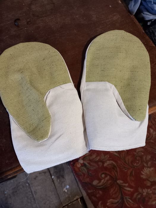 Продам голицы тёплые и летние.