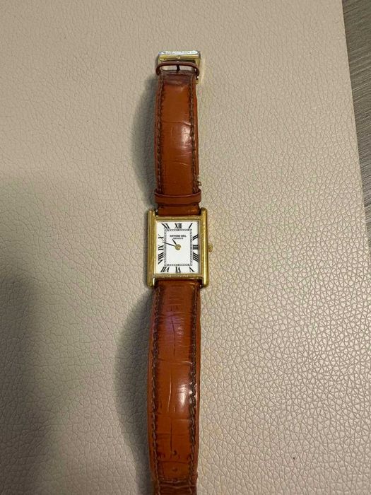 Часовник Raymond Weil