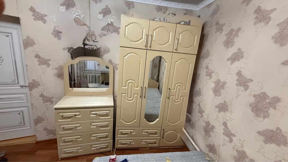 Продам Шкаф Камод