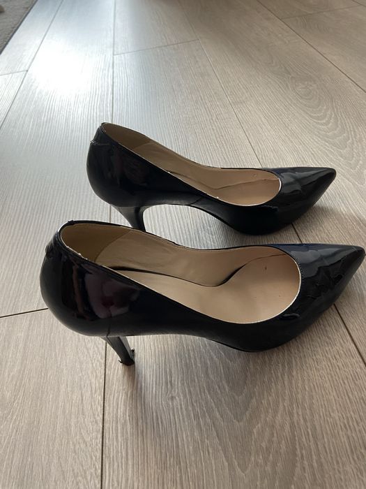 Pantofi piele lac marimea 37