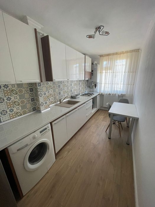 Închiriez apartament cu 2 camere in zona Aurora
