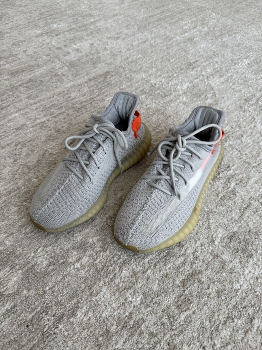 adidas Yeezy Boost 350 V2 Tail Light. 36-37 размер