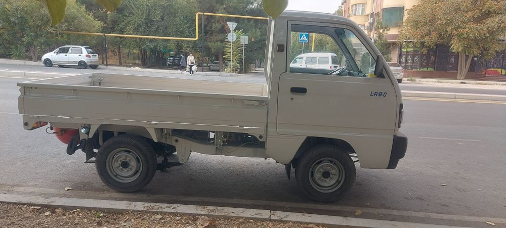 Лабо мошинаси сотилади