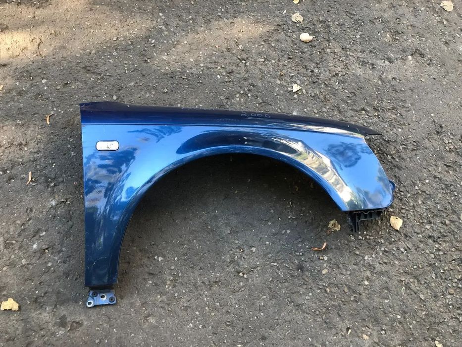 Aripa dreapta fata Audi A4 B7 albastru 2006